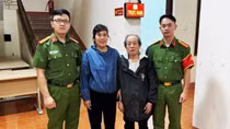 Công an phường giúp đỡ du khách 80 tuổi bị lạc