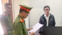 Cà Mau: Khởi tố 2 cán bộ thuế