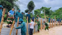 19 người chết, 13 người mất tích và 82 người bị thương trong bão số 10