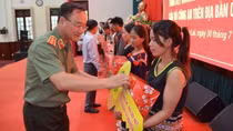 Bộ Công an bàn giao hơn 6.000 căn nhà cho hộ nghèo ở Tây Nguyên