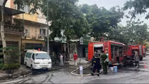 Căn nhà 4 tầng bốc cháy sau tiếng nổ lớn, 2 người tử vong