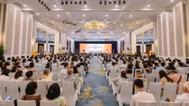 Cổ đông hồ hởi dự Đại hội đồng cổ đông SHB: dự kiến cổ tức 18%