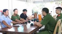 Trưởng Công an xã - Người thắp lửa bình yên nơi cơ sở