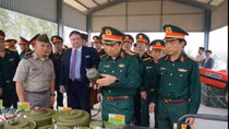 Hoa Kỳ bàn giao cơ sở huấn luyện rà phá bom mìn cho Việt Nam