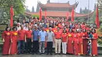 Công an hưu trí khối XDLL về nguồn tại ATK Định Hóa