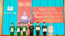 Thưởng nóng các đơn vị phá án nhanh vụ bắt giữ người trái pháp luật