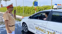 Công an tỉnh Tiền Giang và Cà Mau tổ chức kỳ sát hạch cấp phép lái xe ô tô