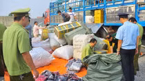 Không khoan nhượng với buôn lậu, hàng giả