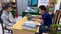 Bắt giam kẻ chuyên lên mạng dụ nữ sinh quay clip khiêu dâm, tống tiền