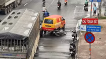 Tông liên hoàn trước chợ đầu mối nông sản, 2 người tử vong