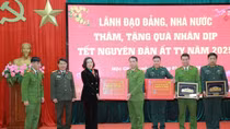 Phó Chủ tịch Quốc hội thăm, tặng quà Tết tại Mộc Châu