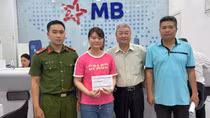 Công an liên hệ với người ở nước ngoài, nhận lại tiền cho người chuyển nhầm