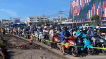 Bài 1: Kẹt xe… trên từng cây số!