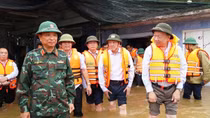 Tổng Bí thư Tô Lâm kiểm tra công tác khắc phục hậu quả mưa lũ và thăm người dân vùng ngập lụt nặng tại Huế