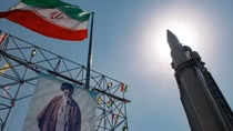 Nước cờ E3 và vòng xoáy hạt nhân Iran