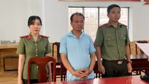 Bắt tạm giam đối tượng đưa tàu xuất cảnh đánh bắt cá trái phép