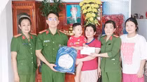 Lan tỏa yêu thương từ Đề án "Cùng em đến trường"