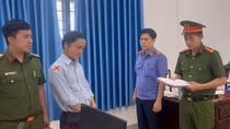 Bắt công chức địa chính xã lạm dụng chức vụ quyền hạn chiếm đoạt tài sản