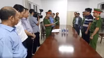 Vụ “máy hỏng 2 năm vẫn tán sỏi”: Khởi tố, bắt tạm giam 2 bác sĩ