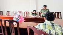 Xử phạt 2 đối tượng đăng tải thông tin sai sự thật về mưa lũ ở tỉnh Đắk Lắk
