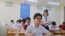 Phòng chuyên môn UBND cấp xã có thẩm quyền gì trong việc quản lý giáo viên?
