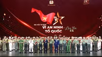 Biến phong trào thi đua thành sức mạnh vĩ đại giữ gìn đất nước muôn đời bền vững