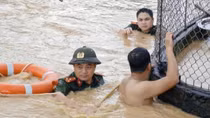 Trên tuyến đầu chống lũ
