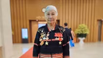 Nữ anh hùng ở ngôi làng anh hùng