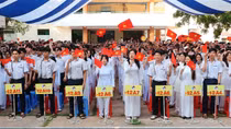 Cờ đỏ sao vàng trong tim mỗi người Việt Nam