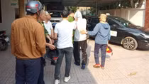 Kịp thời cứu nam thanh niên định “gieo sầu” ở cầu Cửa Hội