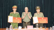 Công an tỉnh Sóc Trăng hỗ trợ kinh phí xây dựng 2 căn nhà nghĩa tình đồng đội
