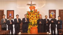 Thứ trưởng Phạm Thế Tùng chúc mừng các chức sắc, tín đồ Công giáo và Tin lành nhân Lễ Giáng sinh