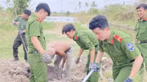 Công an Cà Mau góp trên 4,3 tỷ đồng vào chương trình xóa nhà tạm, nhà dột nát