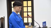 Chém chủ nợ suýt chết vì ném vỏ bia vào quán của mẹ vợ