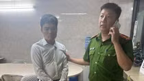 Vụ "xe điên" tại Hà Nội: Tạm giữ tài xế chạy đường ngược chiều, có cồn gấp đôi mức kịch khung