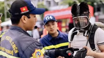 Người dân TP Hồ Chí Minh hào hứng “nạp” kiến thức, kỹ năng PCCC và CNCH