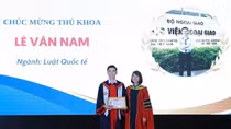 Thủ khoa Học viện Ngoại giao cùng nhiều đảng viên trẻ tình nguyện tham gia nghĩa vụ CAND