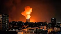 Israel bắn phá dữ dội miền Nam Syria, gây thiệt hại lớn