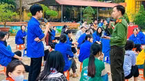 Nỗ lực ngăn chặn trẻ em vùng cao bỏ học đi làm thuê
