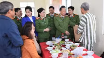 “Bữa cơm đoàn viên” khơi gợi lòng trắc ẩn, khích lệ để các phạm nhân cải tạo tốt
