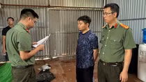 Xưởng lắp ráp vũ khí quân dụng số lượng lớn bị khui lộ như thế nào?