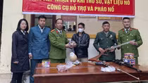Công bố 35 thủ tục hành chính trong lĩnh vực quản lý vũ khí, vật liệu nổ, công cụ hỗ trợ