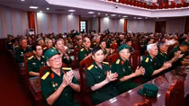 Thành ủy Hà Nội gặp mặt, tri ân người có công