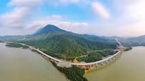 "Khoét núi, ngủ hầm" trên công trường trọng điểm quốc gia