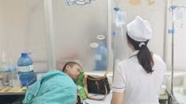 Vụ tai nạn xe khách do sạt lở đất đá trên đèo Khánh Lê: 2 người xuất viện, 17 người đang điều trị ổn định