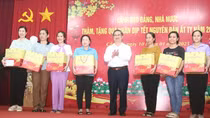 Cần Thơ: Trao quà Tết tặng người lao động