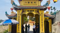 Một trẻ sơ sinh bị bỏ rơi tử vong trước cổng chùa