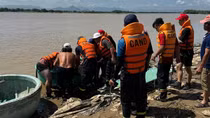 Tìm thấy thi thể nam thanh niên nhảy từ cầu An Đông xuống sông Dinh