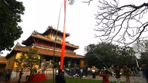 Dựng nêu đón Tết trong Hoàng cung triều Nguyễn