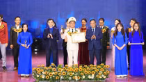 Tuyên dương 91 đảng viên trẻ và 10 Gương mặt trẻ Thủ đô tiêu biểu năm 2024